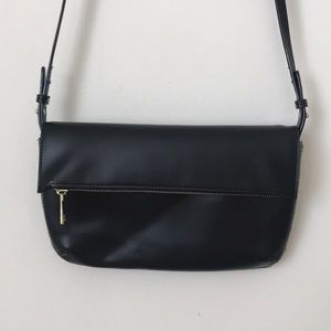 Cute black pleather crossbody with gold hardware